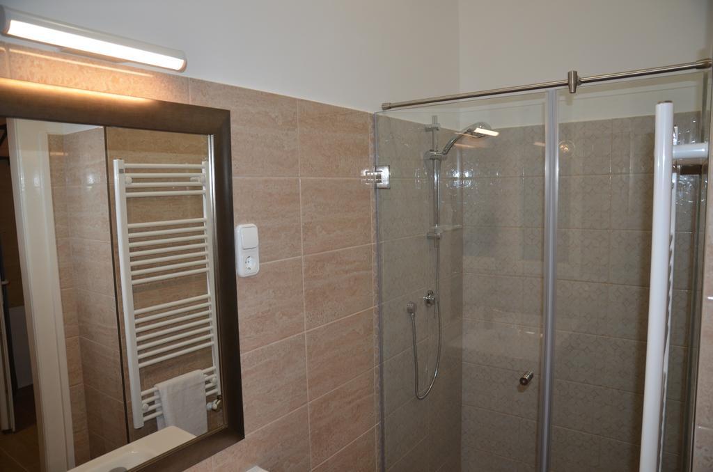Vaci Street Downtown Apartments Budapest Rum bild